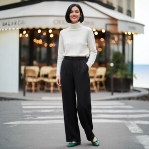 Lower Rise Essential Wide-Leg Pant